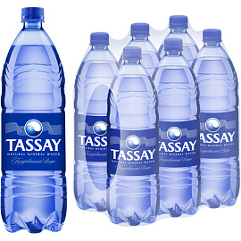 Вода минеральная Tassay газированная 1.5 л